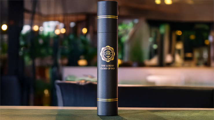 The DMC Luxury Close-Up Pad