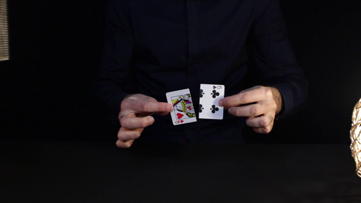 Split Prediction Red (Gimmicks and online instructions) by Massimo Cascione & Anthony Stan - Trick