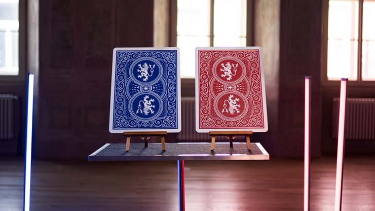 Lion Monte by Brother's Magic (card color and easel color may vary)